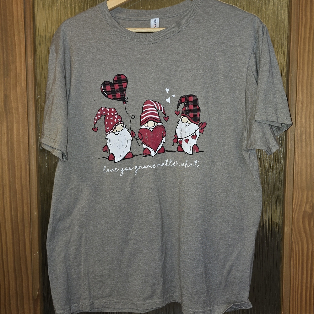 Jerzees Classic Gray Valentines Gnome T-Shirt